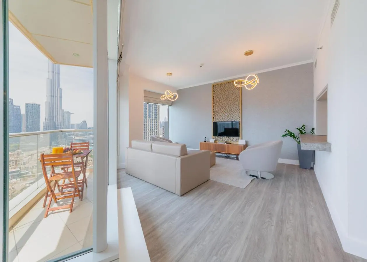 Boutique Living - Burj Views - Renovated Apartment Dubai