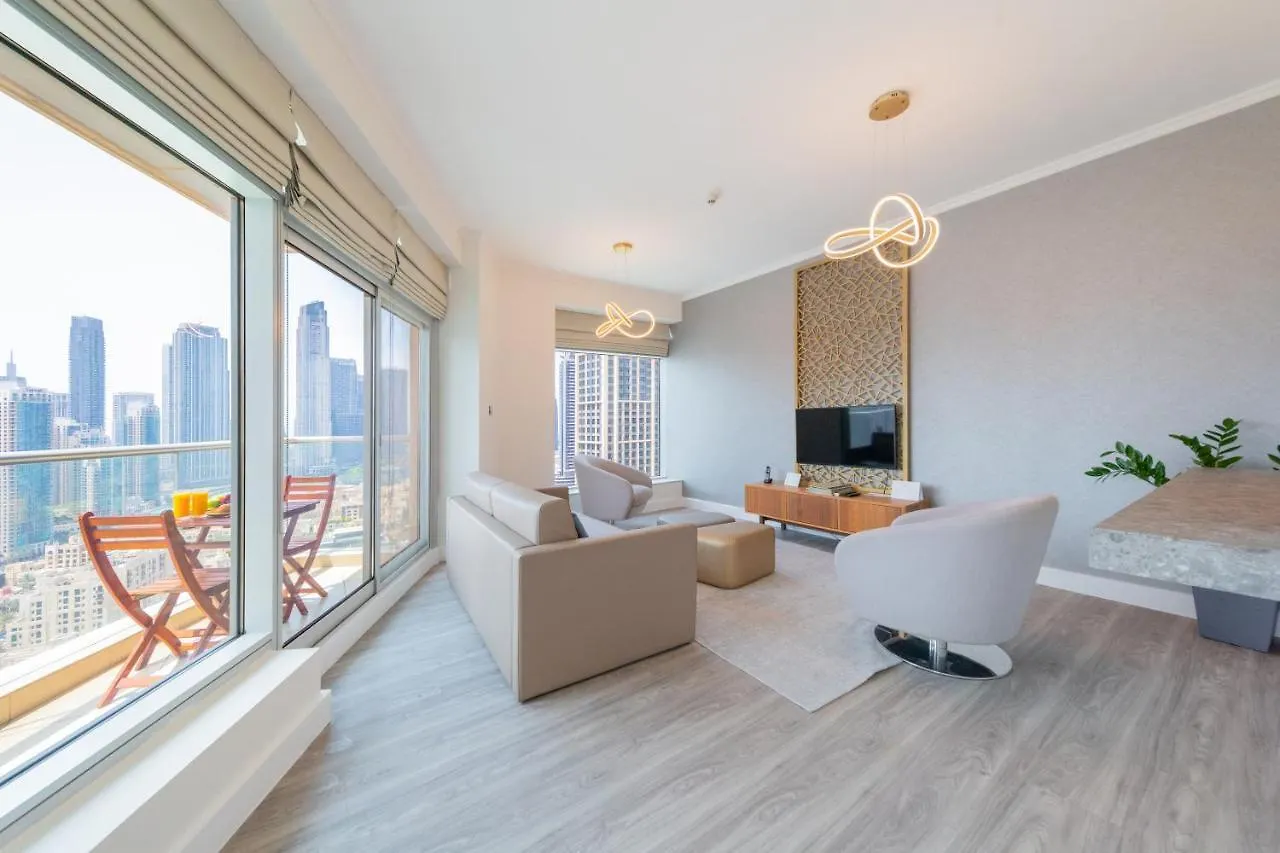 Boutique Living - Burj Views - Renovated Apartment Dubai