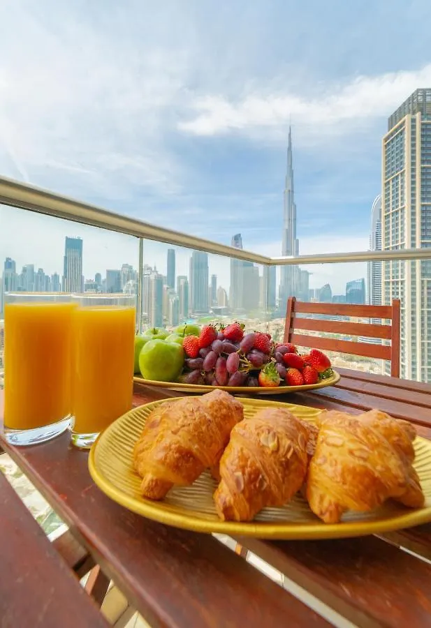 Boutique Living - Burj Views - Renovated Apartment Dubai