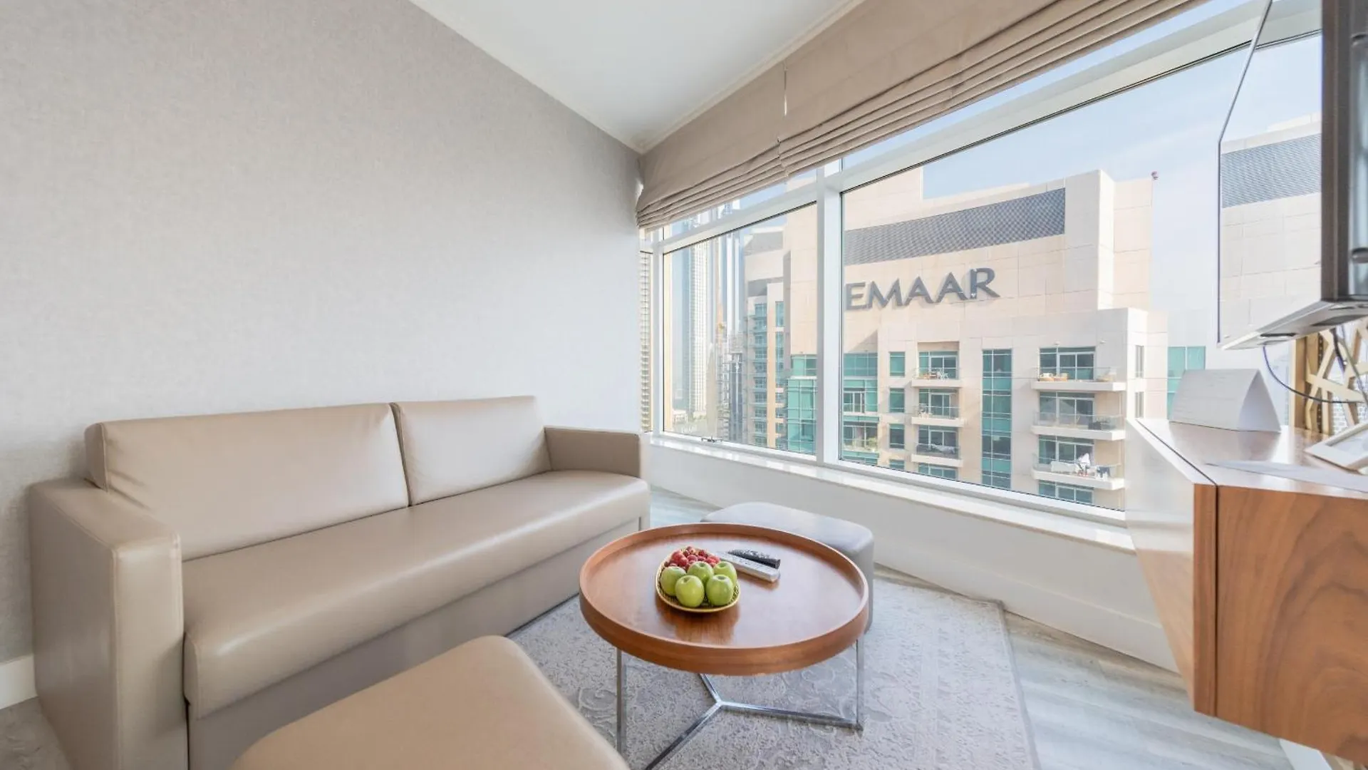 Boutique Living - Burj Views - Renovated Apartment Dubai